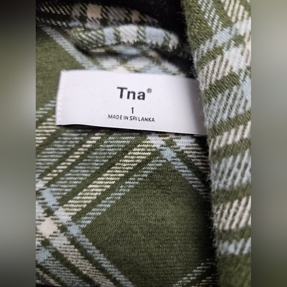 Aritzia Tna Plaid Oversized Shirt - Picture 3 of 5